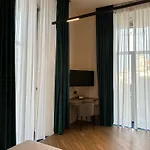 Maison Toledo 4*