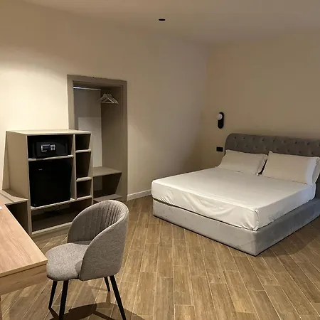 Maison Toledo ゲストハウス 4*